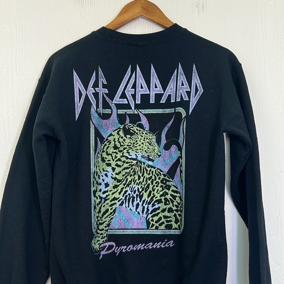 Def Leppard - Cheetah Pyromania Def Leppard Graphic Black Sweatshirt Size Small - Picture 9 of 9